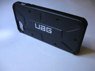 Защитная крышка для IPhone 5/ 5S пластик + защитная пленка "UAG" черный