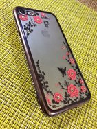 Чехол защитная крышка для IPhone 7/ 8/ SE (2020) силиконовая со стазами "Цветы" черно-розовый