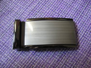 Пряжка на ремень металлическая 40x70мм матовая с серебристыми вставками серый
